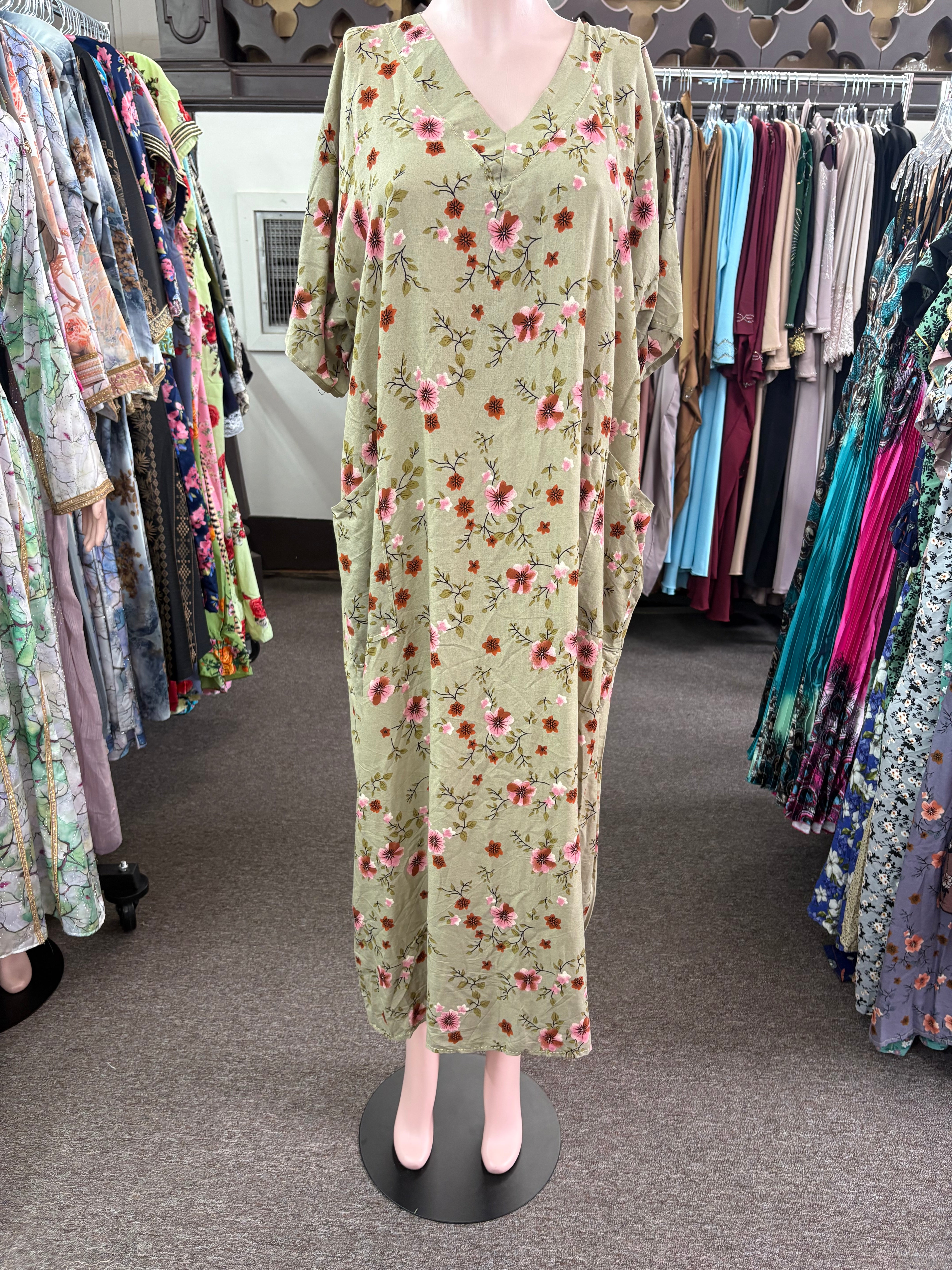 Casual midi dress with pockets