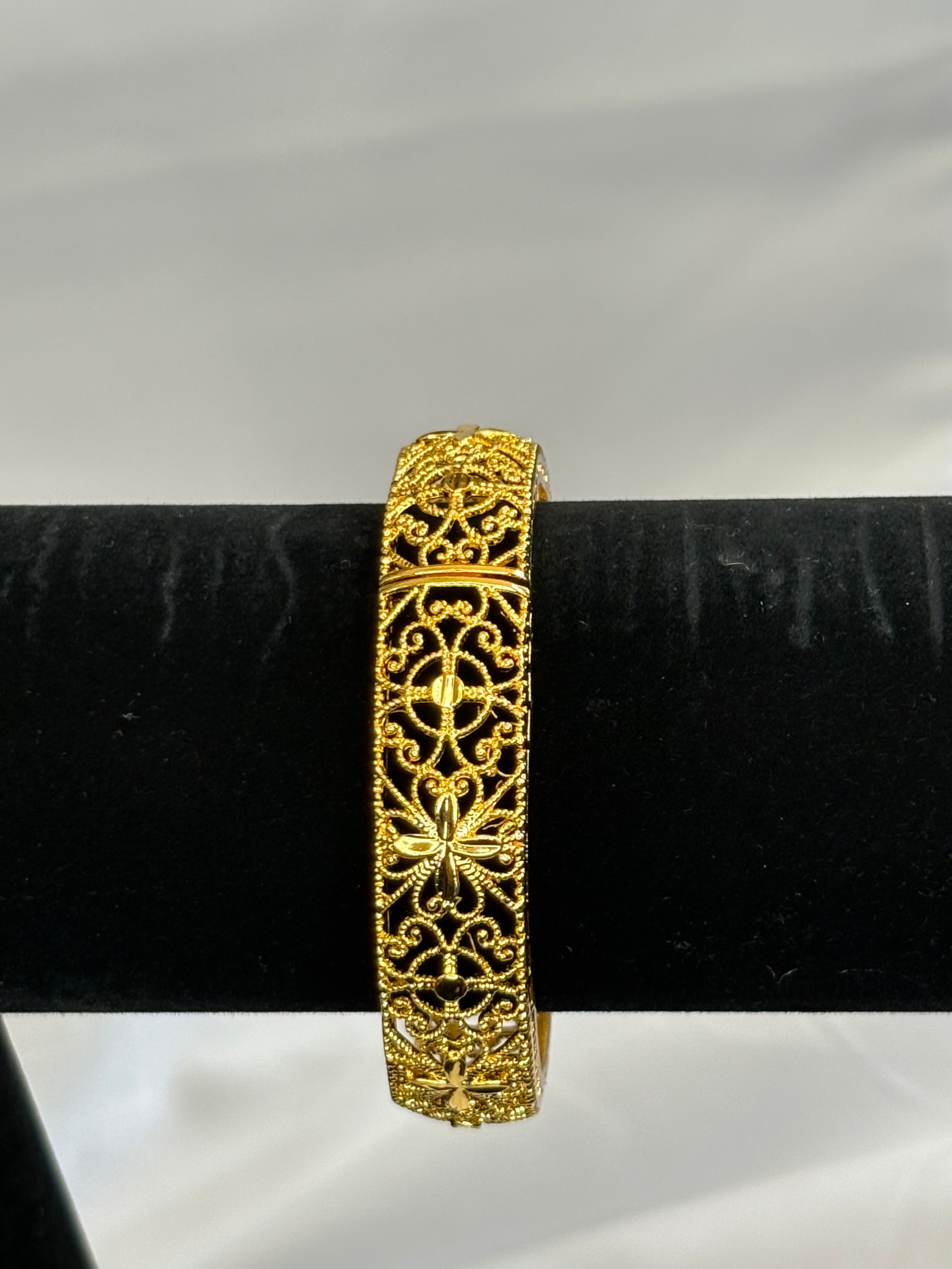Gold plated bangle