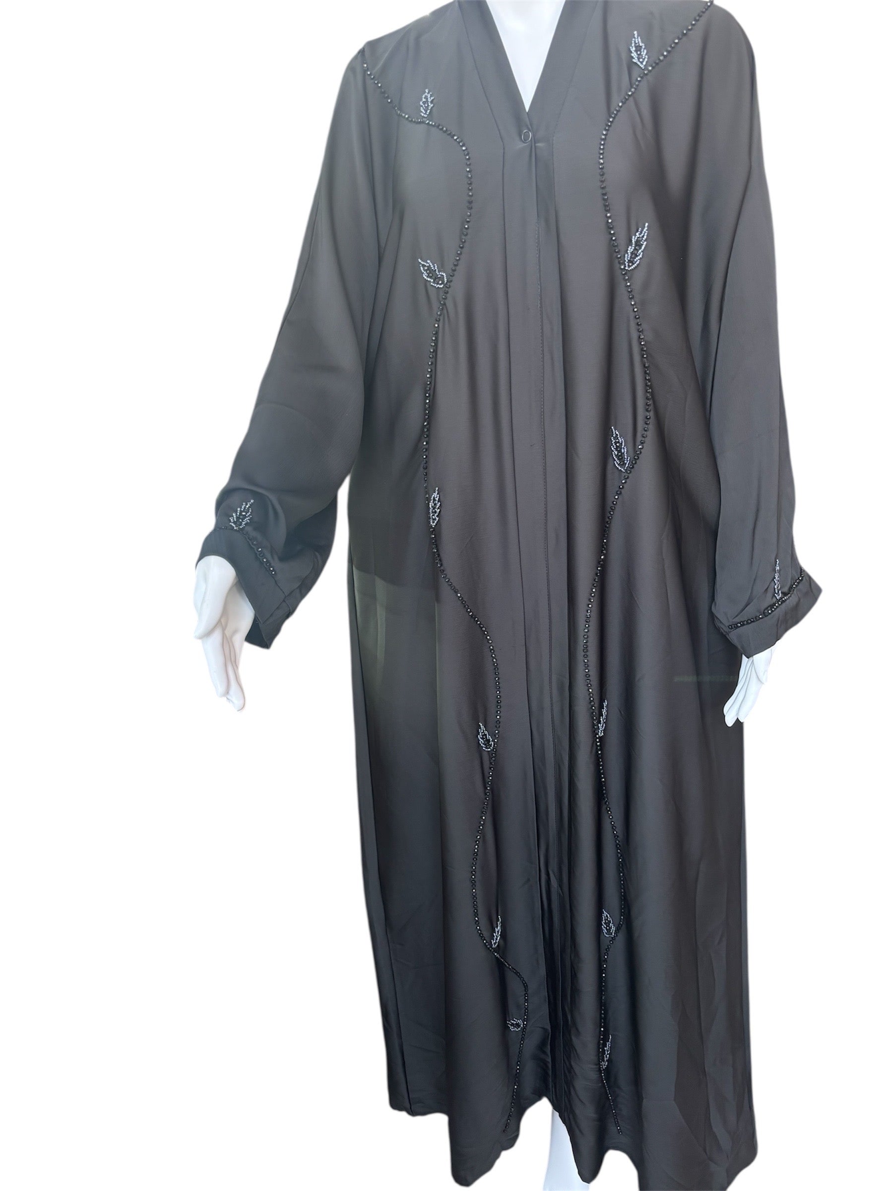 Abaya with leaf gems