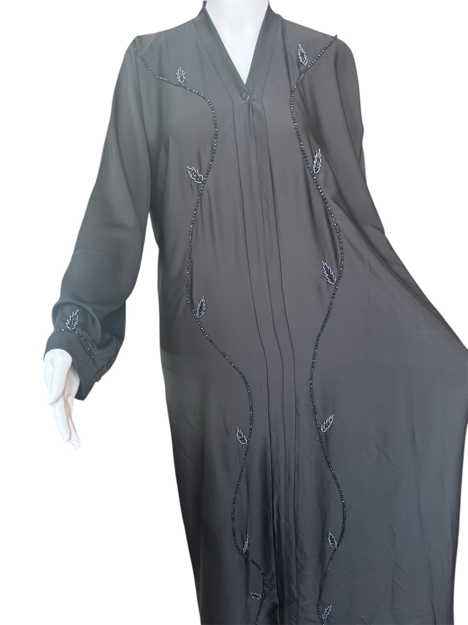 Abaya with leaf gems