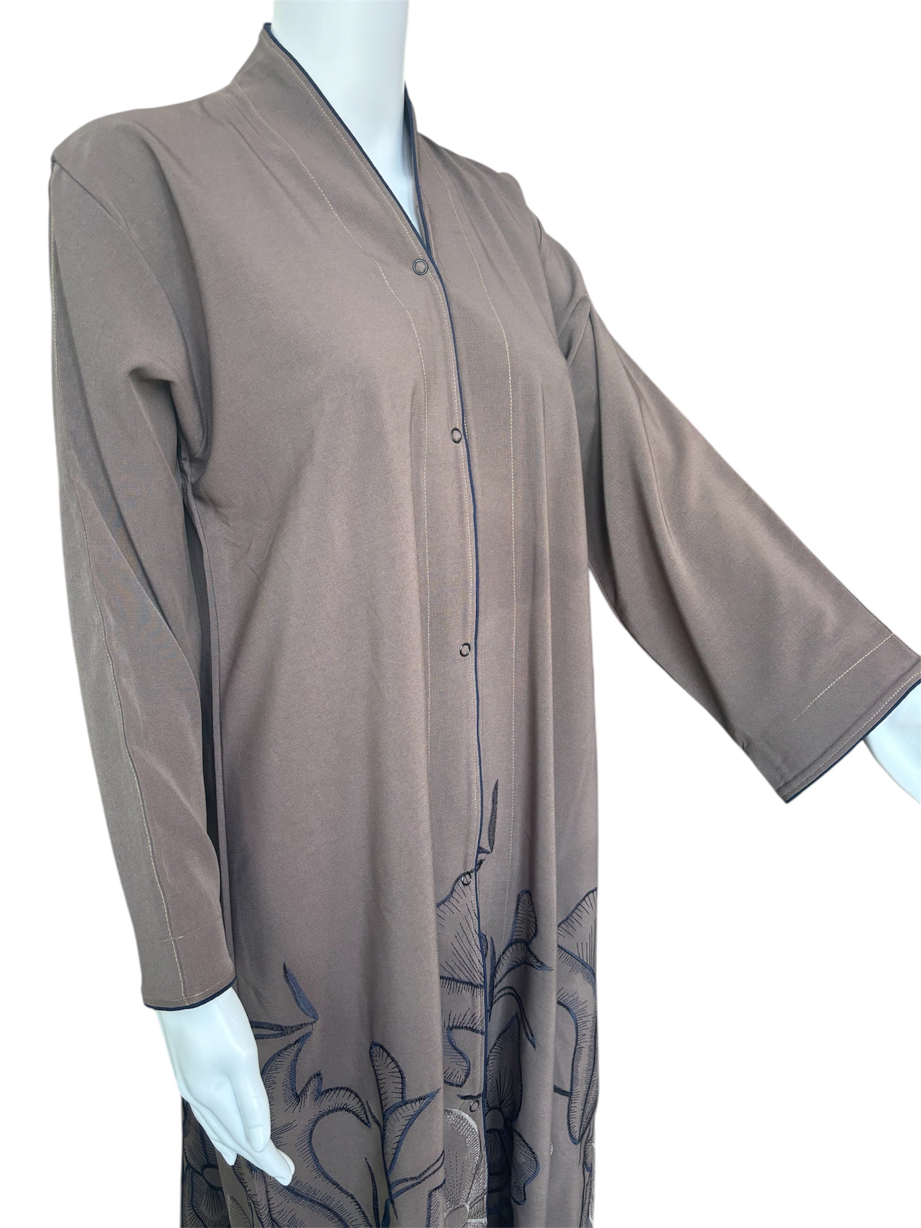 Abaya with flower embroidery