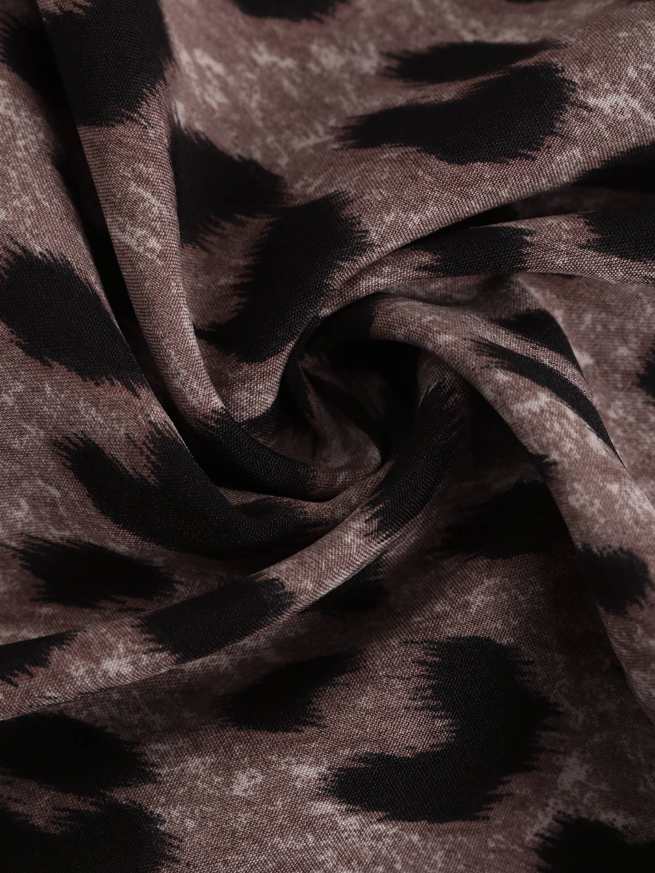 High-Waisted V-Neck Leopard Print Long-Sleeved Dress