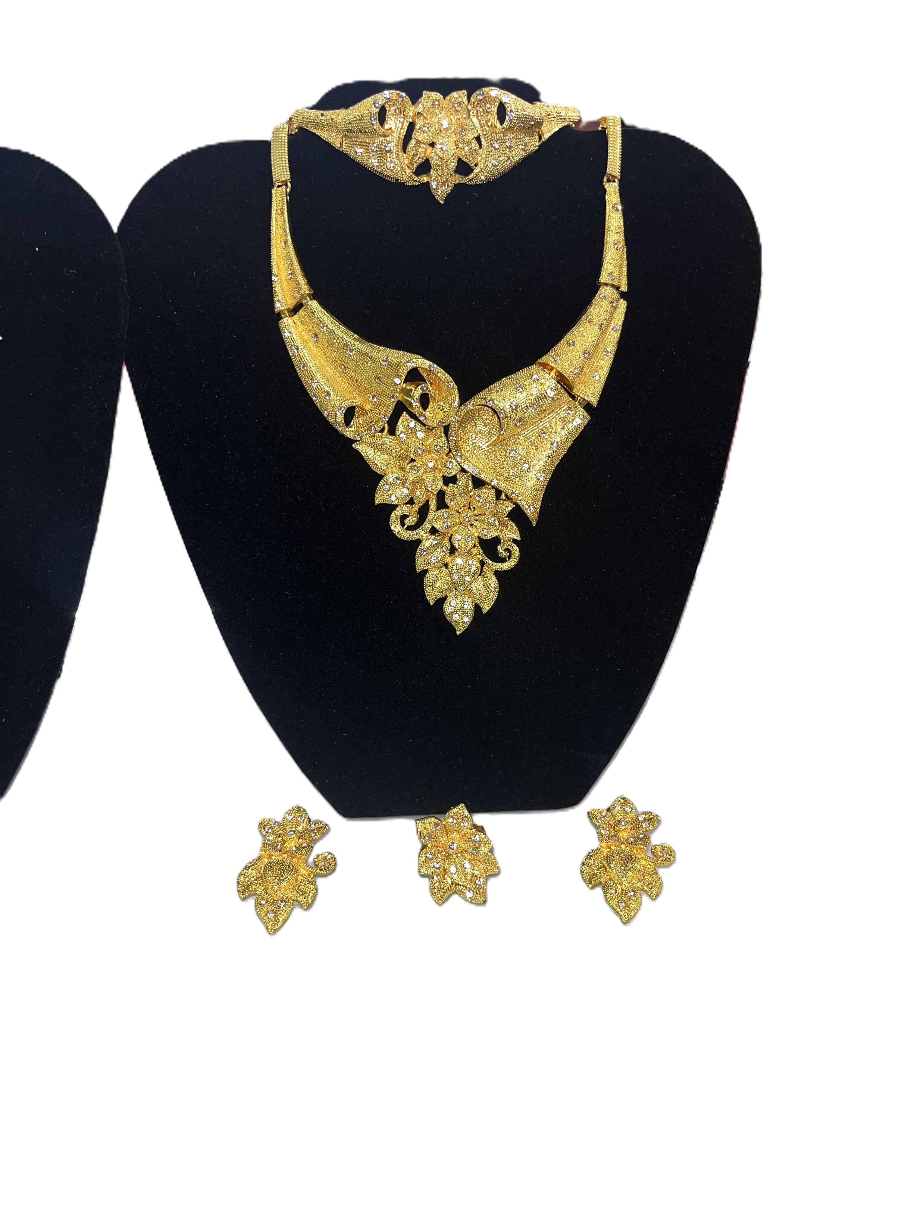 Gold plated 5 piece jewelry set
